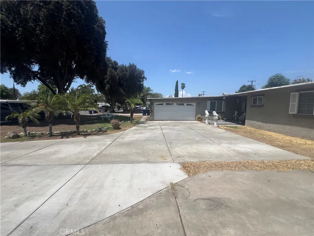 4267 Canterbury Riverside, CA 92504