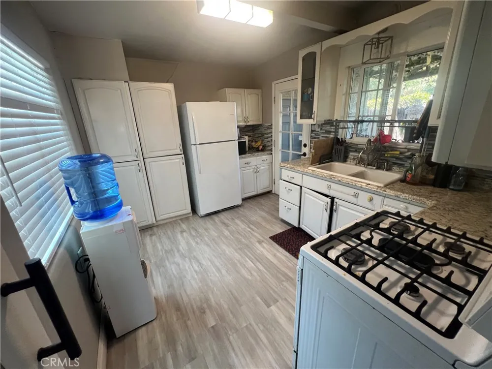 4267 Canterbury Riverside, CA 92504