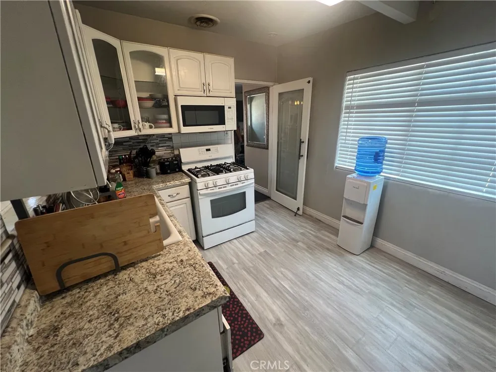4267 Canterbury Riverside, CA 92504