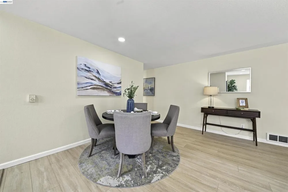 690 Applause Pl San Jose, CA 95134