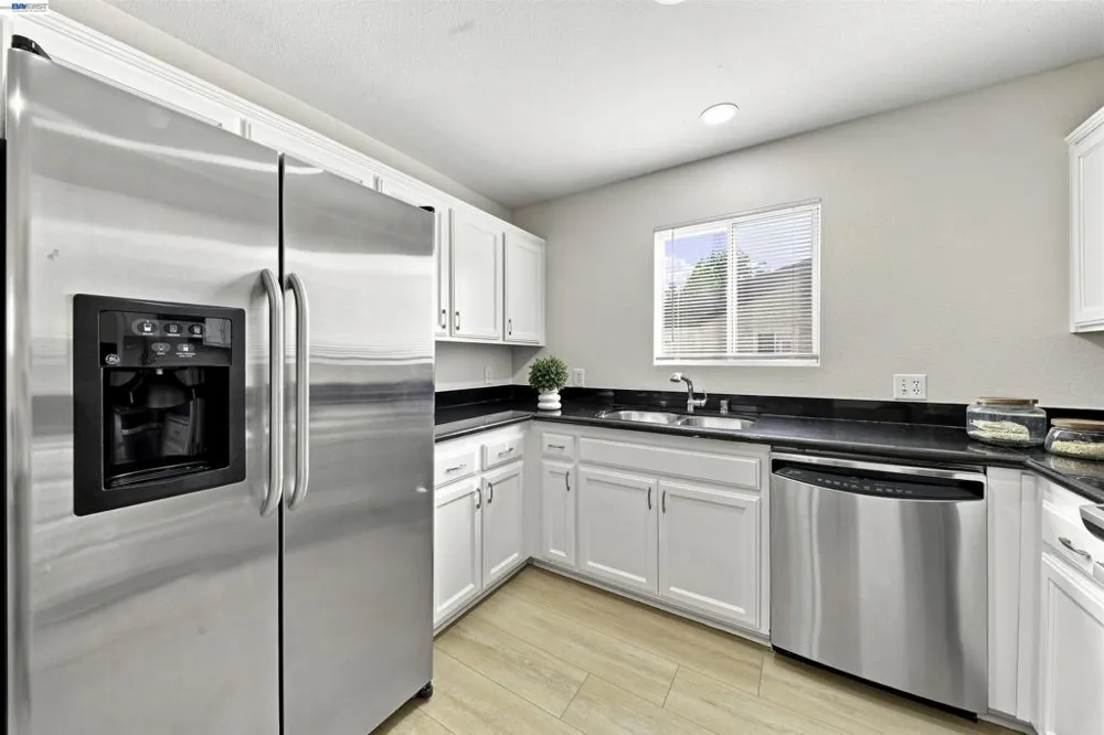 690 Applause Pl San Jose, CA 95134