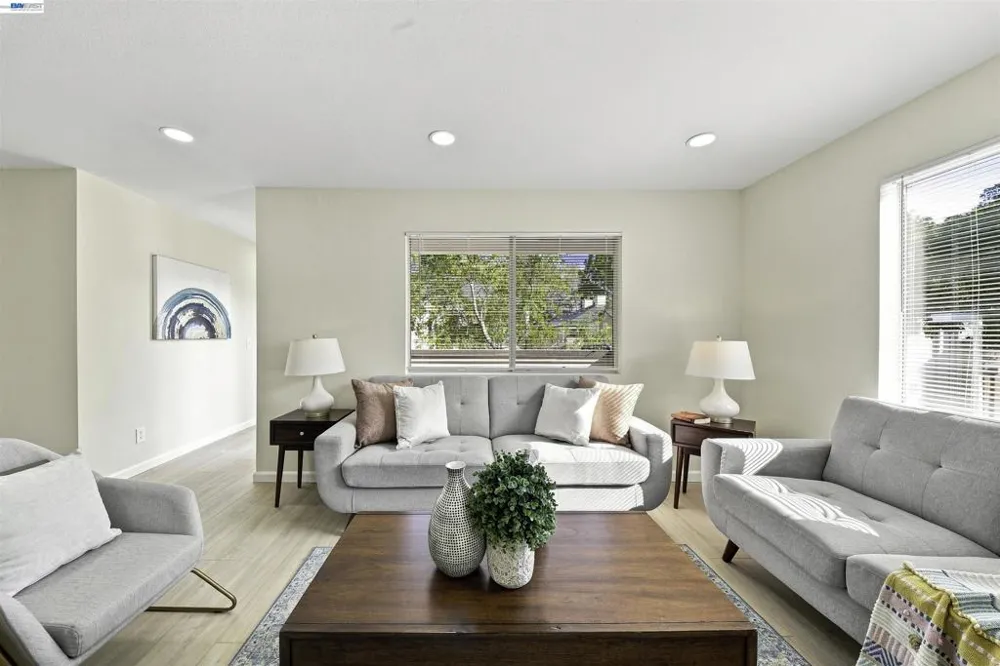 690 Applause Pl San Jose, CA 95134