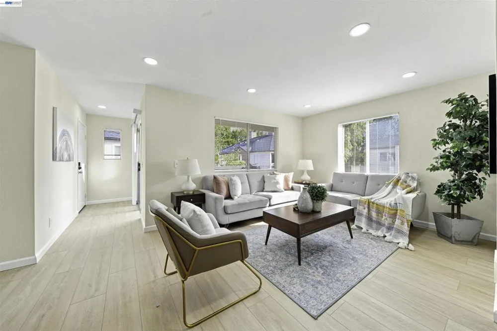690 Applause Pl San Jose, CA 95134
