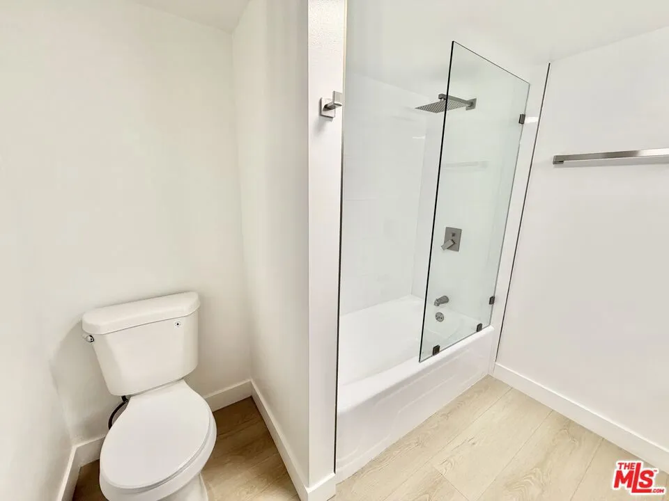 468 S Roxbury Drive #404 Beverly Hills, CA 90212