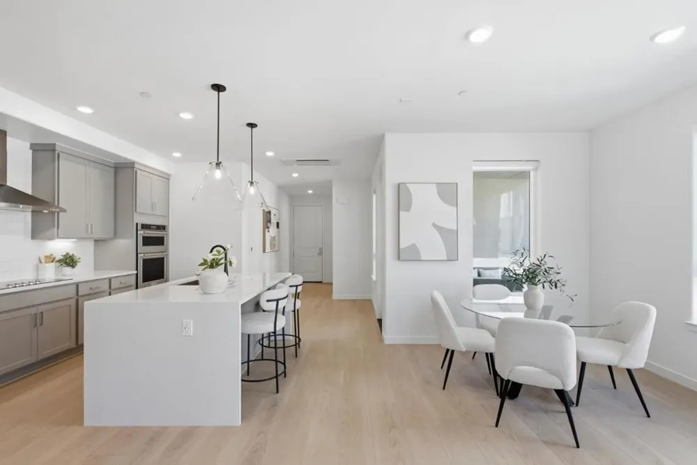 401 Siam Terrace #8 Sunnyvale, CA 94089