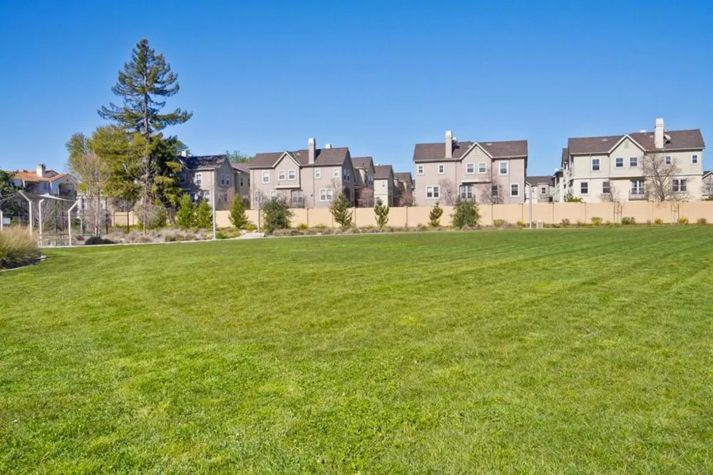 401 Siam Terrace #8 Sunnyvale, CA 94089
