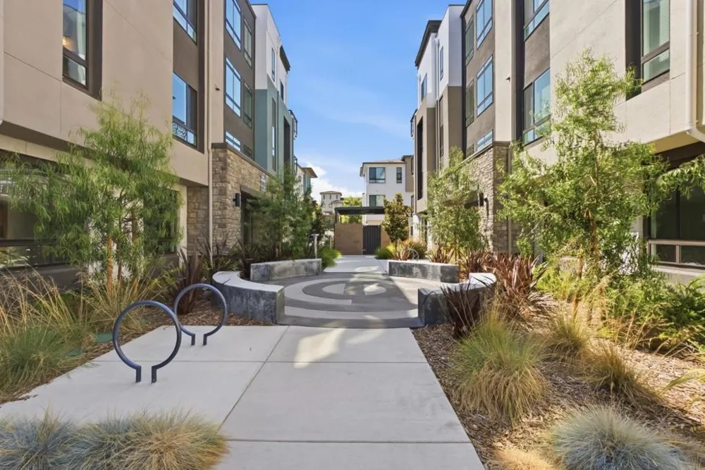 401 Siam Terrace #8 Sunnyvale, CA 94089