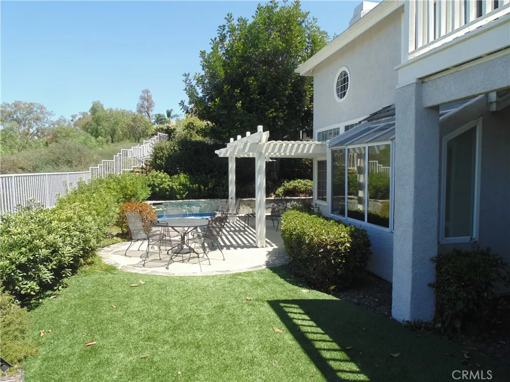 26711 Laurel Crest Laguna Hills, CA 92653