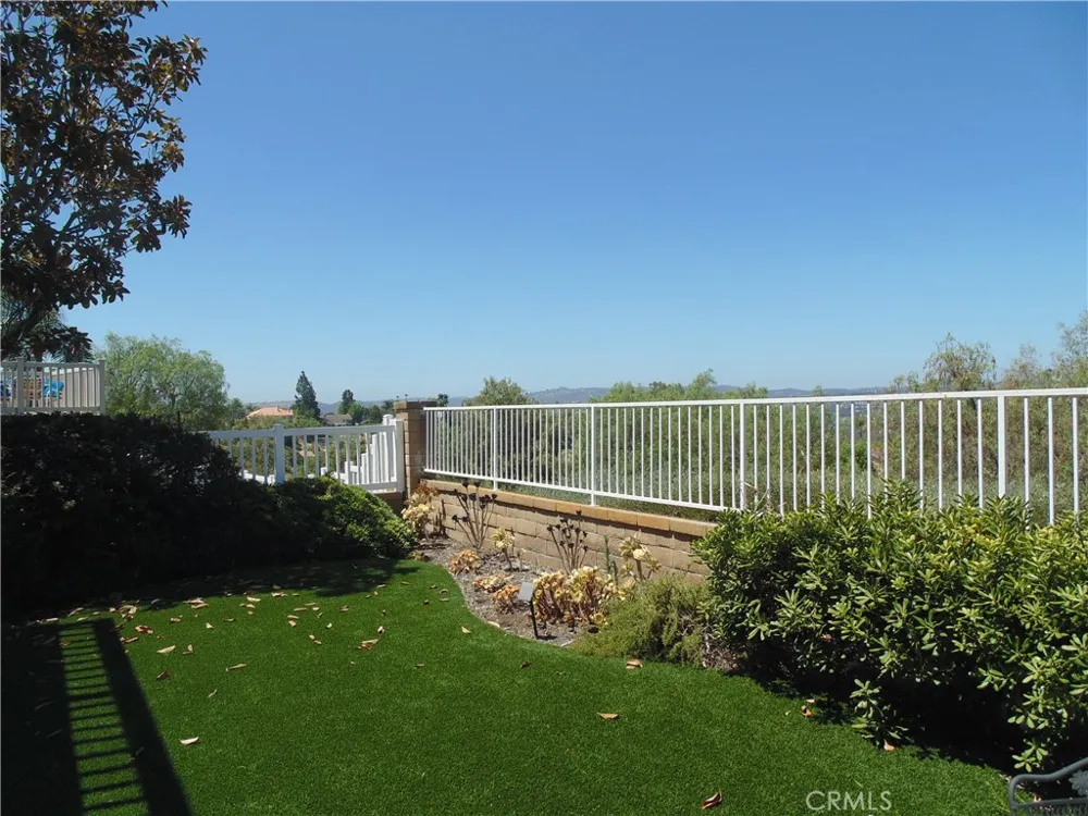 26711 Laurel Crest Laguna Hills, CA 92653