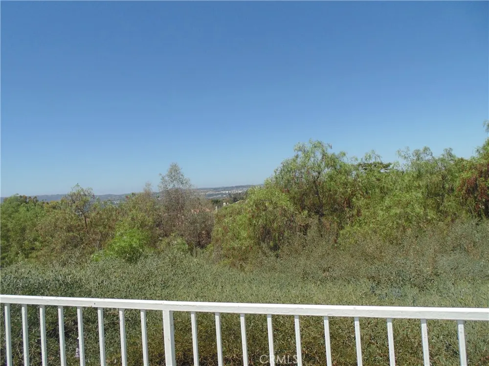26711 Laurel Crest Laguna Hills, CA 92653