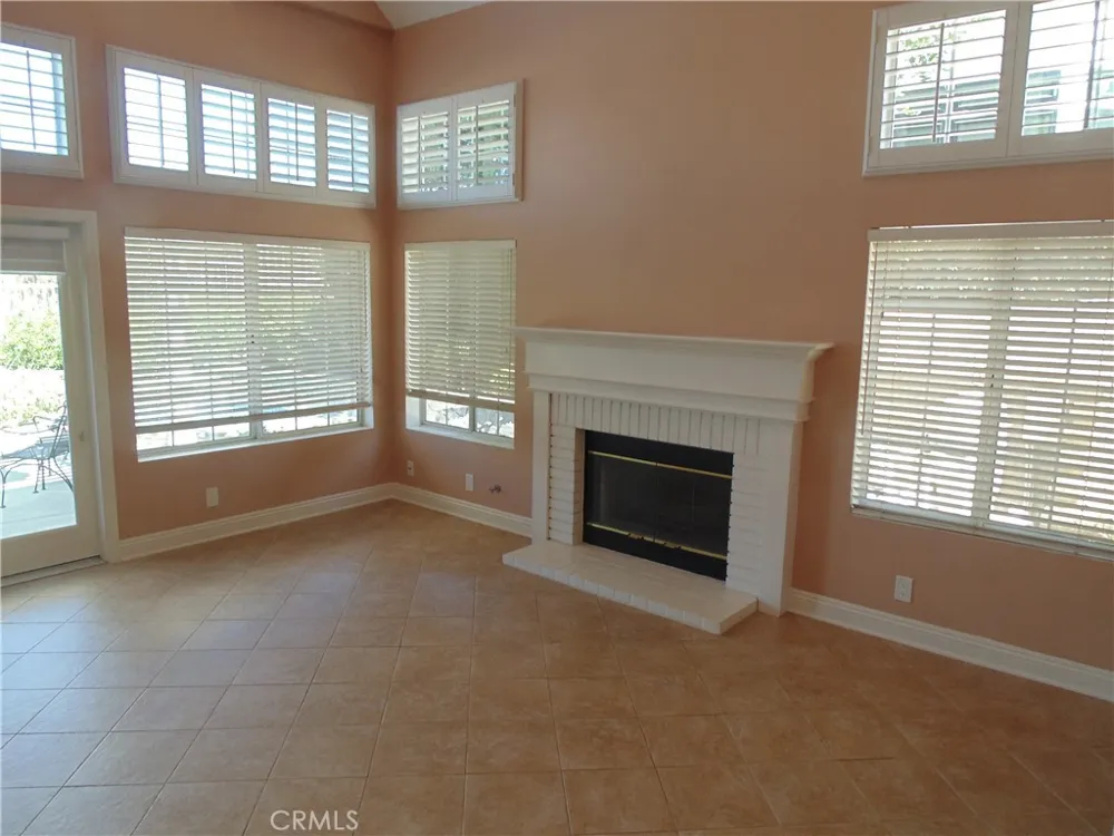 26711 Laurel Crest Laguna Hills, CA 92653