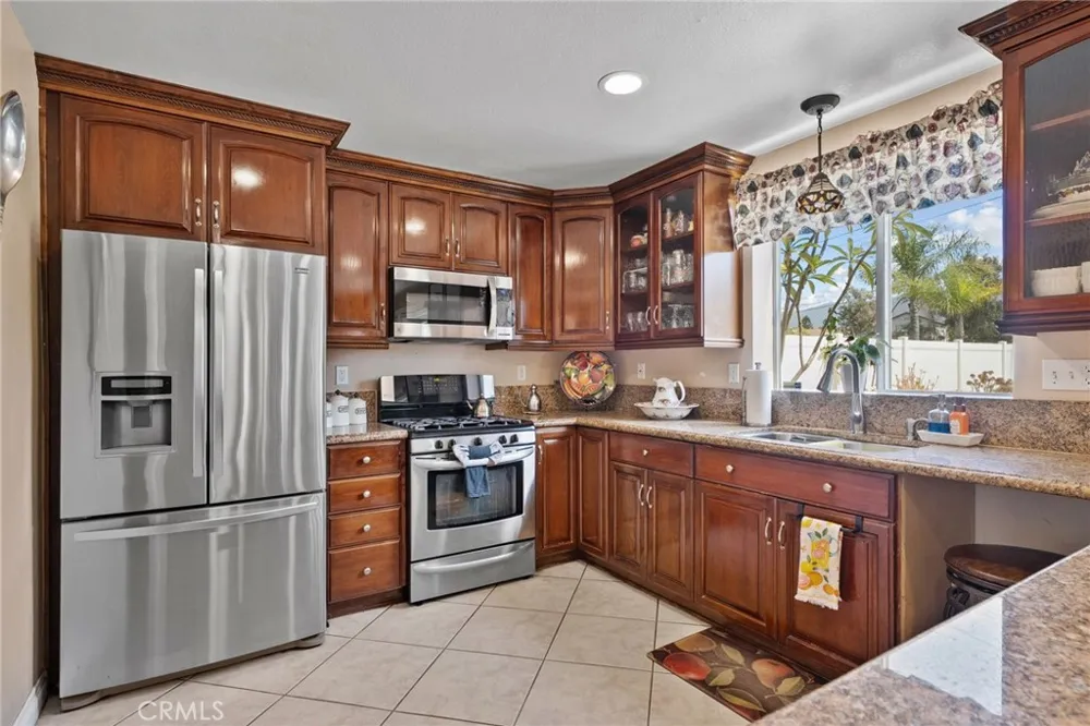 12200 Canyon Hill Avenue Sylmar, CA 91342