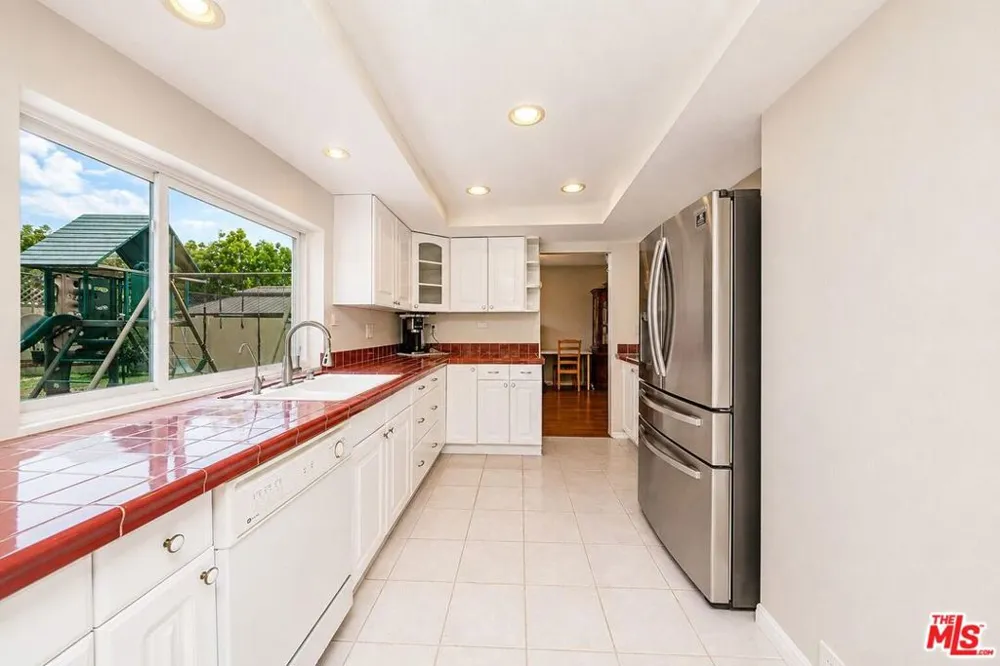 4533 Rainier Drive Cypress, CA 90630