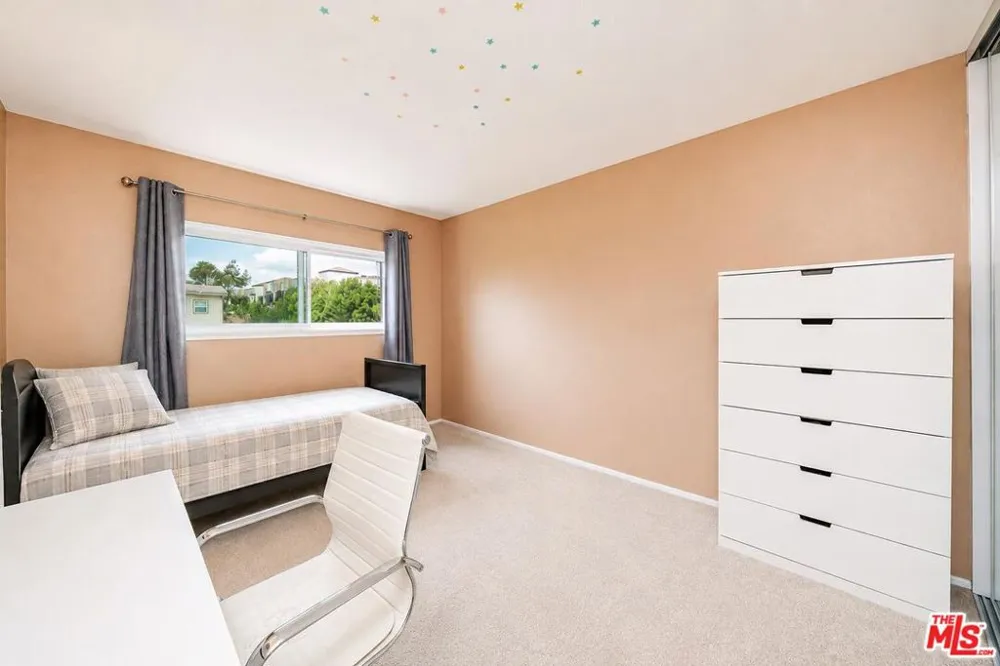 4533 Rainier Drive Cypress, CA 90630