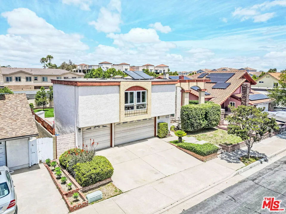 4533 Rainier Drive Cypress, CA 90630