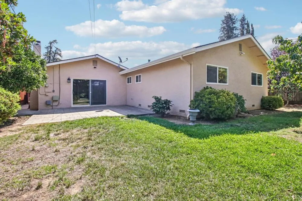 8135 Las Animas Court Gilroy, CA 95020