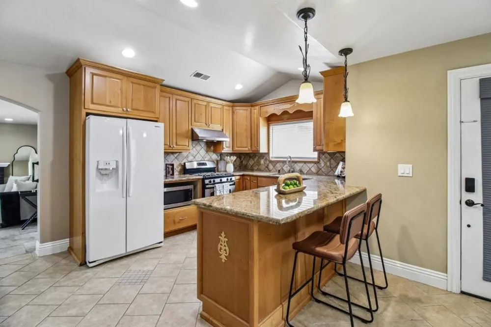 8135 Las Animas Court Gilroy, CA 95020