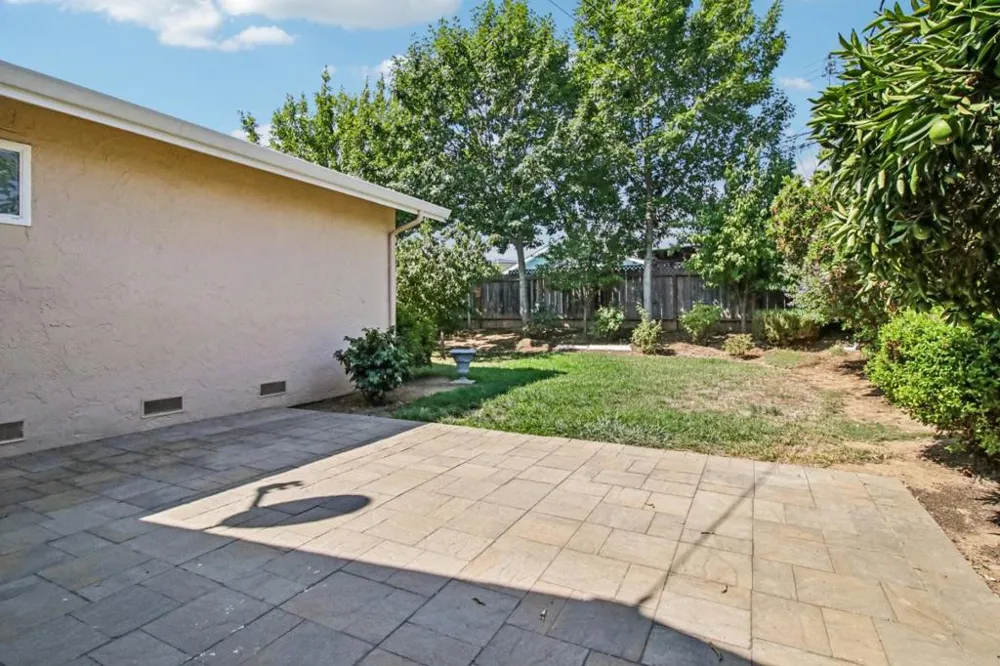 8135 Las Animas Court Gilroy, CA 95020