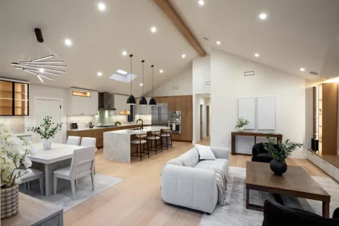 642 Park Court