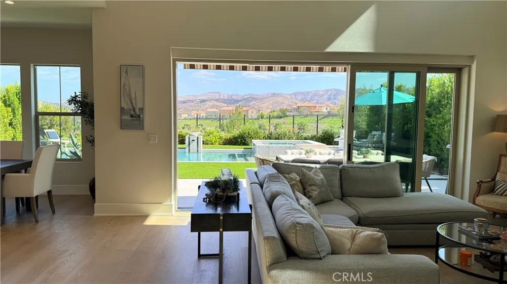 133 Sunnyslope Irvine, CA 92618