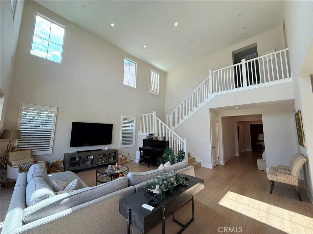 133 Sunnyslope Irvine, CA 92618