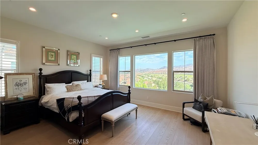 133 Sunnyslope Irvine, CA 92618
