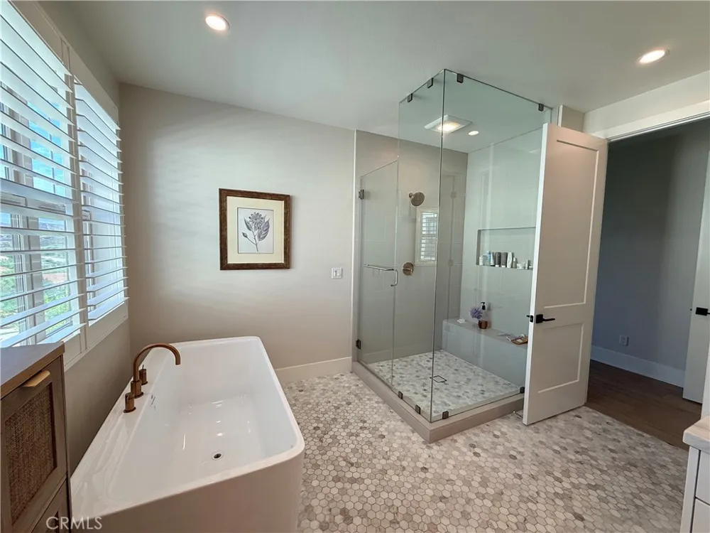 133 Sunnyslope Irvine, CA 92618