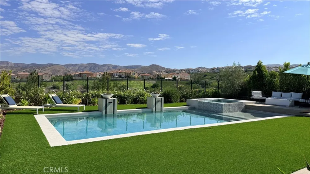 133 Sunnyslope Irvine, CA 92618