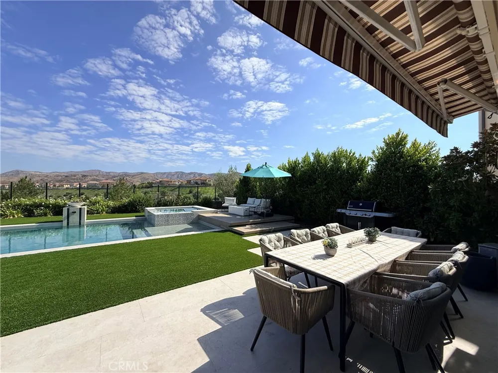 133 Sunnyslope Irvine, CA 92618