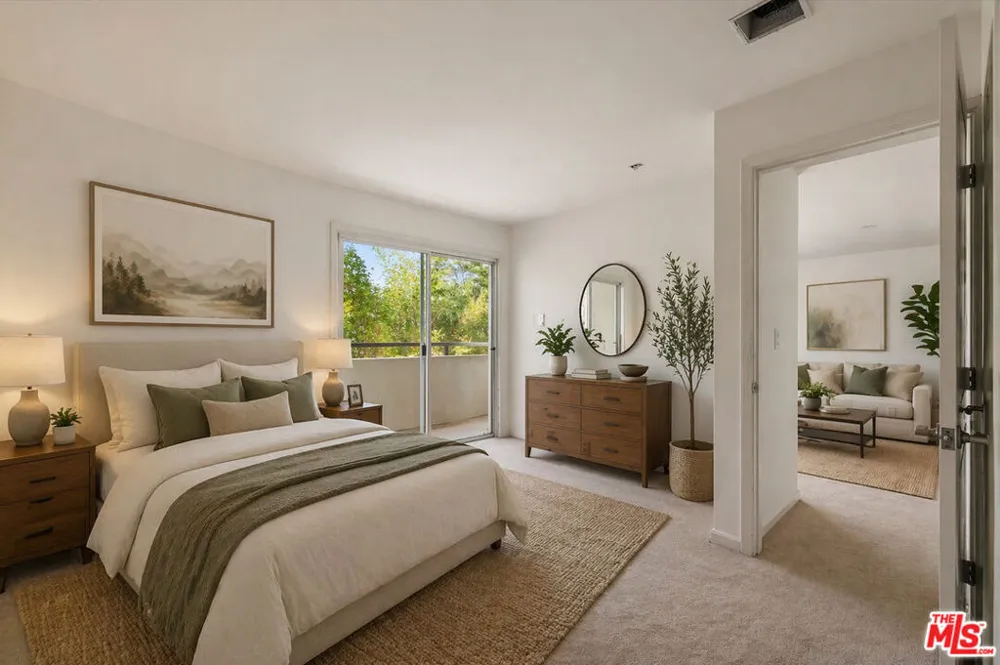 4702 Fulton Avenue #202 Sherman Oaks, CA 91423