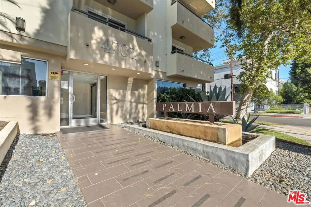 4702 Fulton Avenue #202 Sherman Oaks, CA 91423