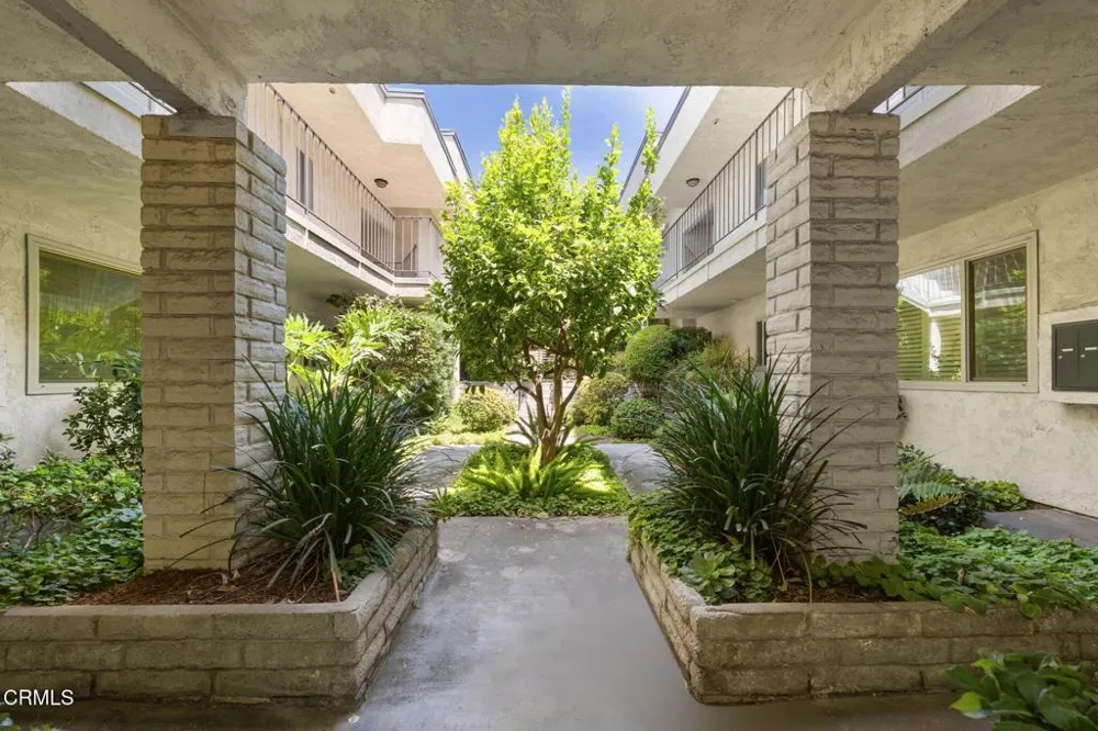 555 W Sierra Madre Boulevard #I Sierra Madre, CA 91024