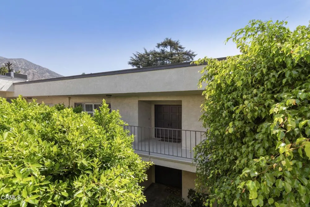 555 W Sierra Madre Boulevard #I Sierra Madre, CA 91024