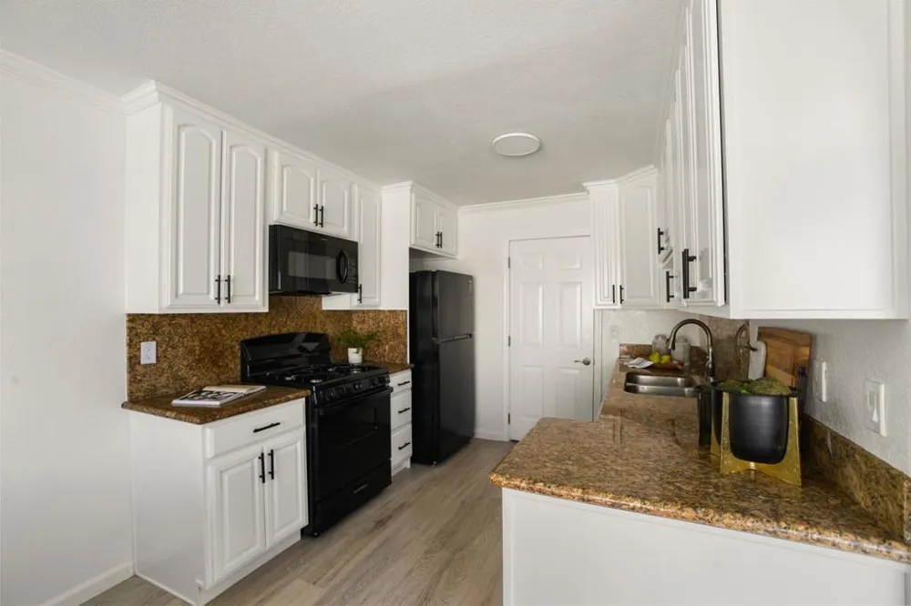 33260 Lake Oneida Street Fremont, CA 94555