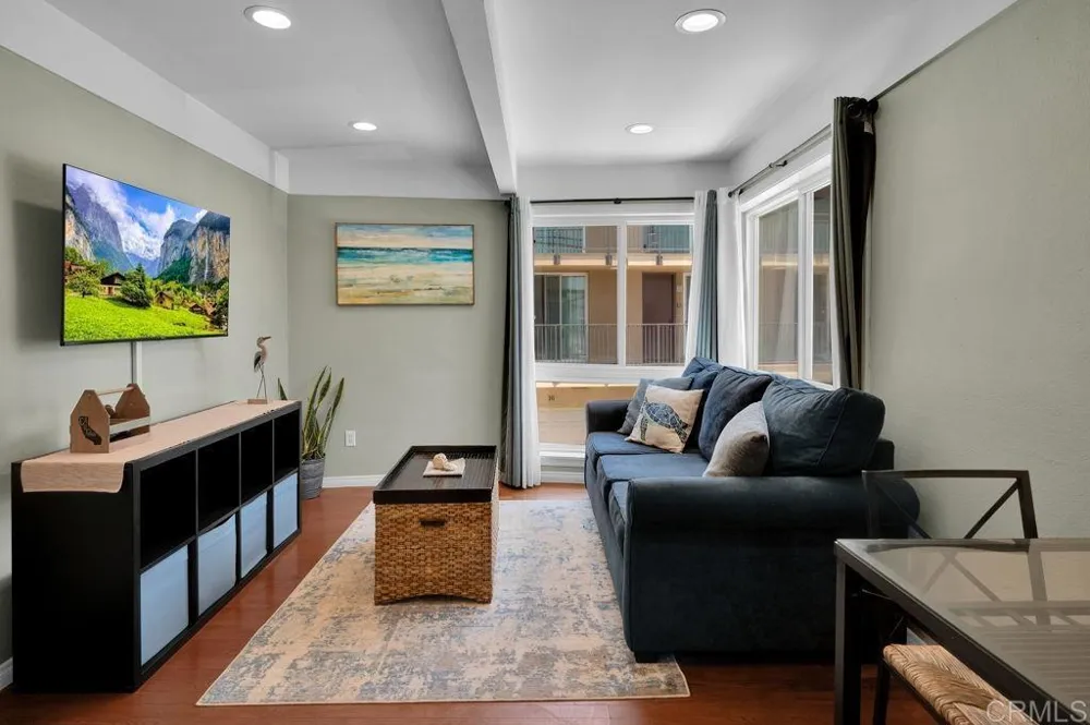 3764 Bayside Lane #4 San Diego, CA 92109