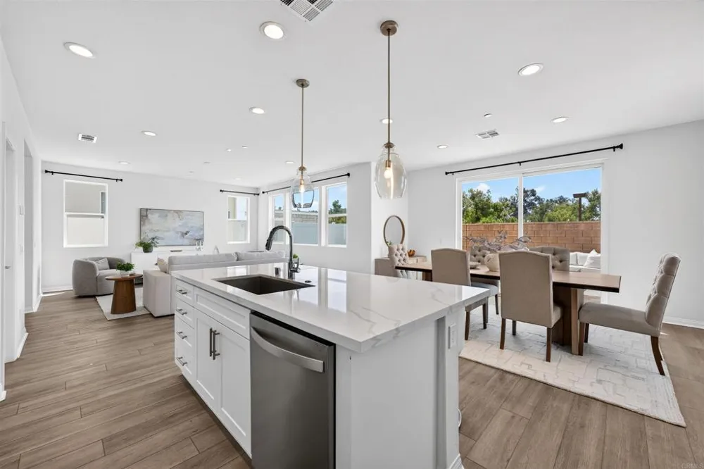10335 River Bluff Drive Santee, CA 92071