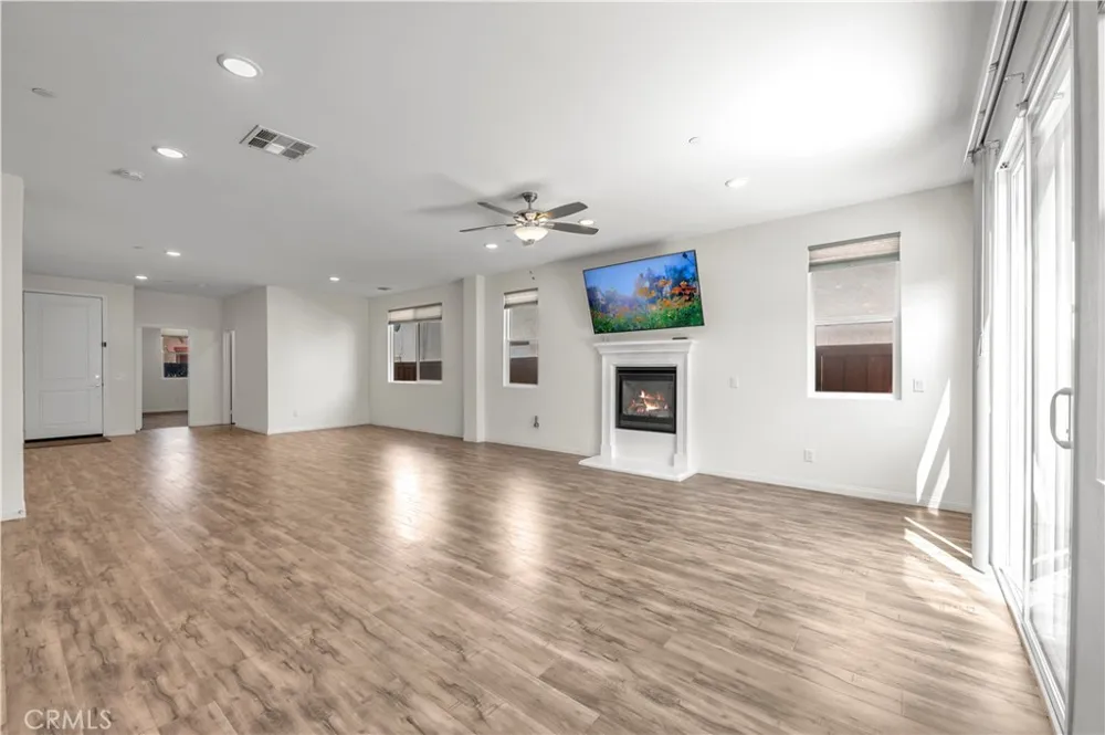 3948 Paseo Del Mar Perris, CA 92571