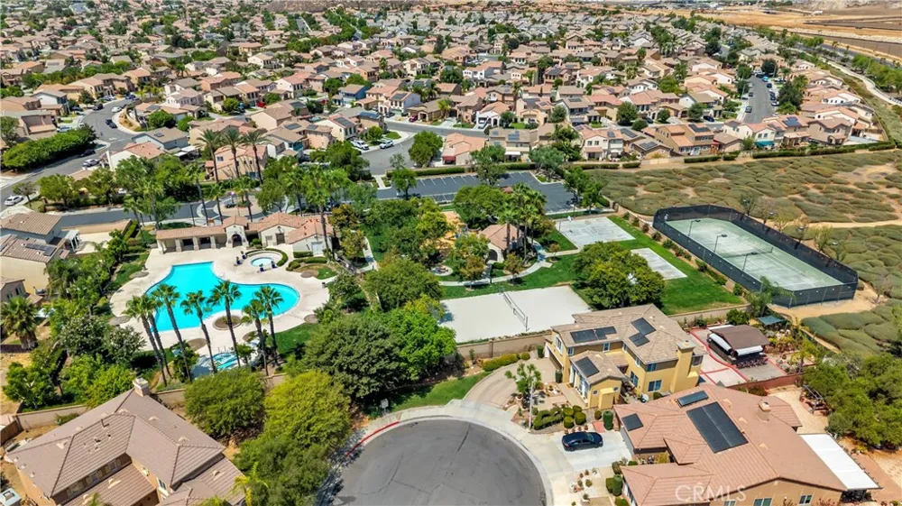 3948 Paseo Del Mar Perris, CA 92571