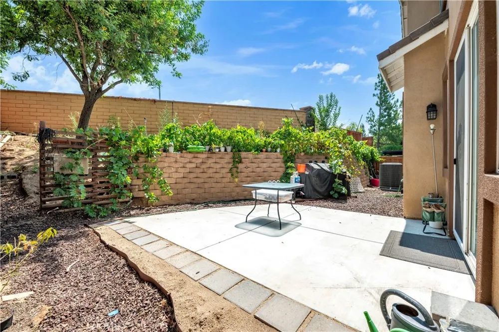 3948 Paseo Del Mar Perris, CA 92571