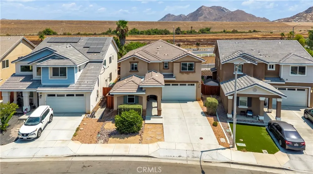 3948 Paseo Del Mar Perris, CA 92571