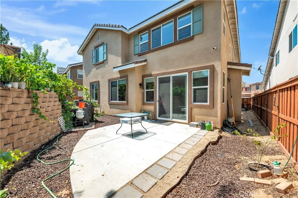 3948 Paseo Del Mar Perris, CA 92571