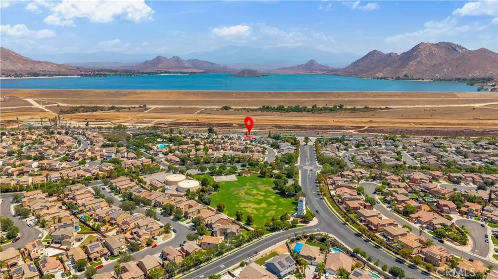 3948 Paseo Del Mar Perris, CA 92571