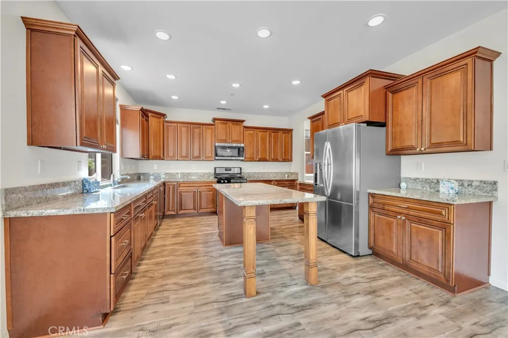 3948 Paseo Del Mar Perris, CA 92571