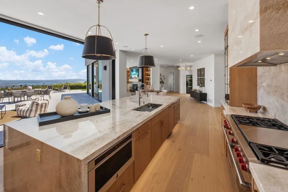 5875 La Jolla Mesa Drive La Jolla, CA 92037