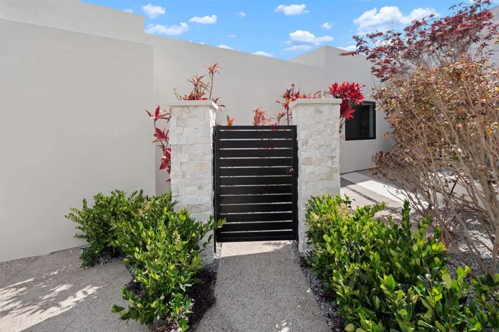 5875 La Jolla Mesa Drive La Jolla, CA 92037