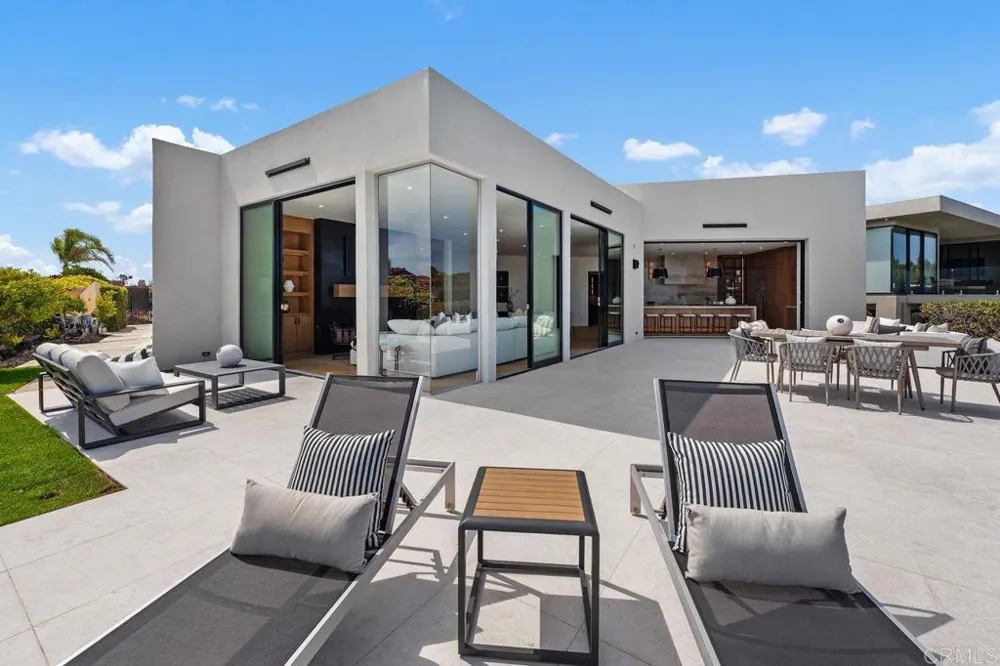 5875 La Jolla Mesa Drive La Jolla, CA 92037