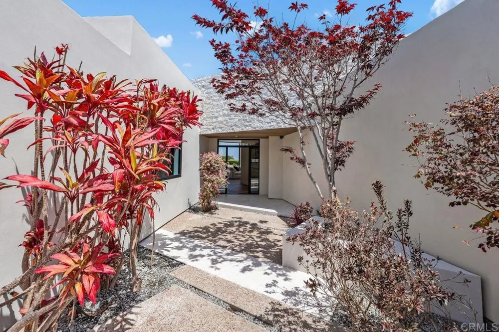 5875 La Jolla Mesa Drive La Jolla, CA 92037