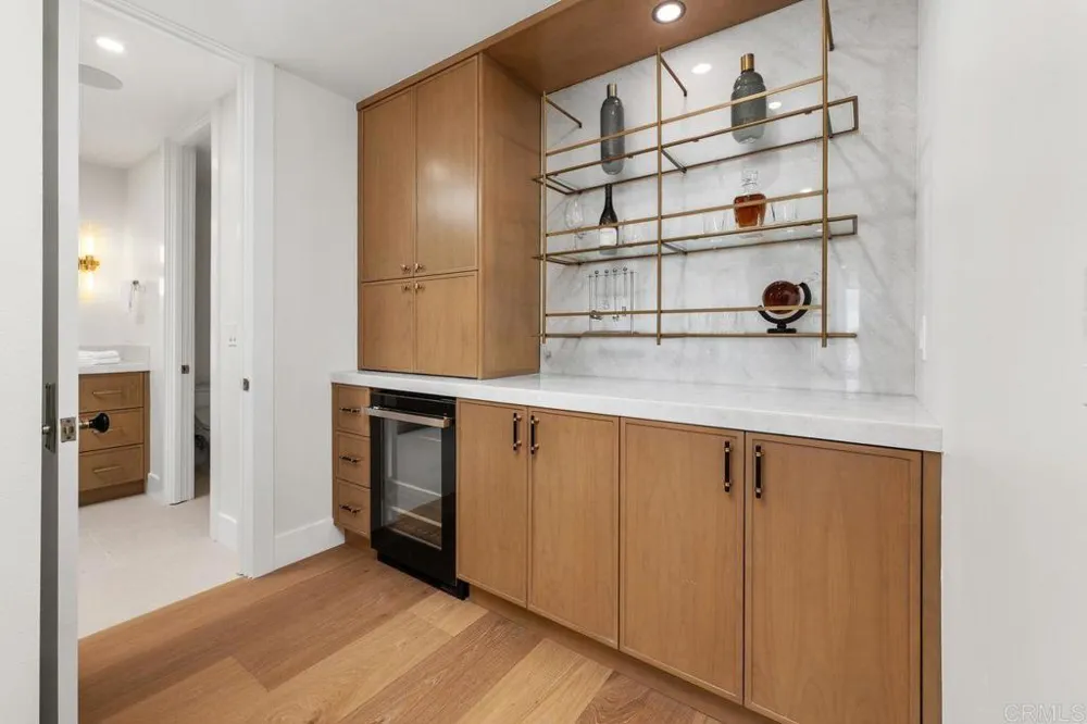 5875 La Jolla Mesa Drive La Jolla, CA 92037
