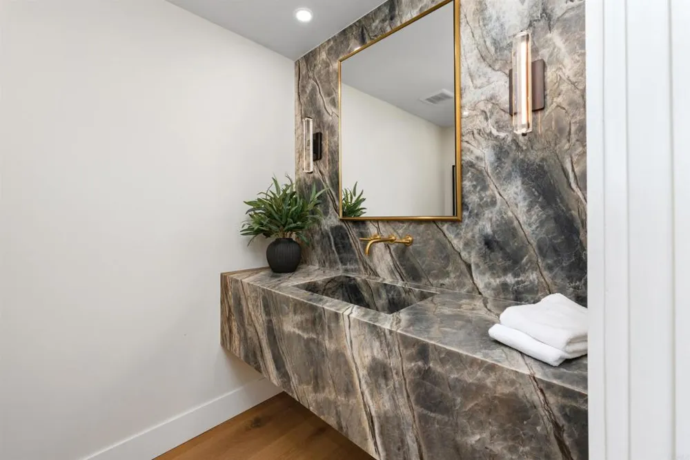 5875 La Jolla Mesa Drive La Jolla, CA 92037