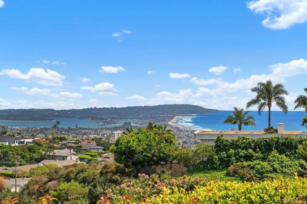 5875 La Jolla Mesa Drive La Jolla, CA 92037